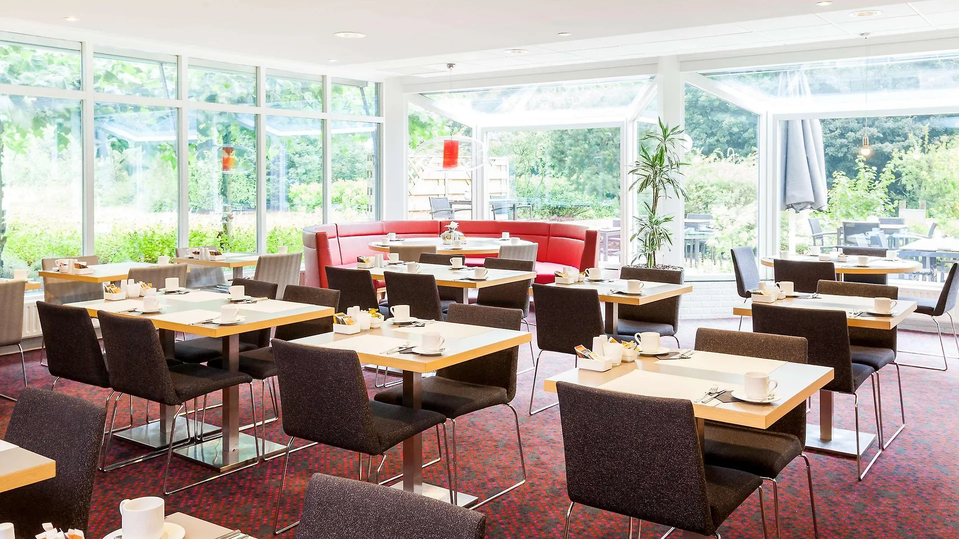 Novotel Eindhoven Otel